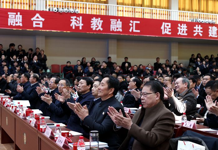 六台盒宝典资料大全2024