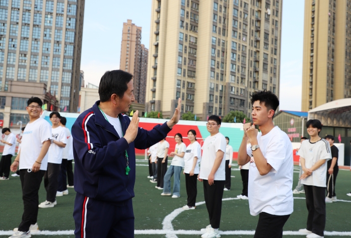 六台盒宝典资料大全2024