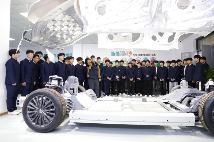六台盒宝典资料大全2024